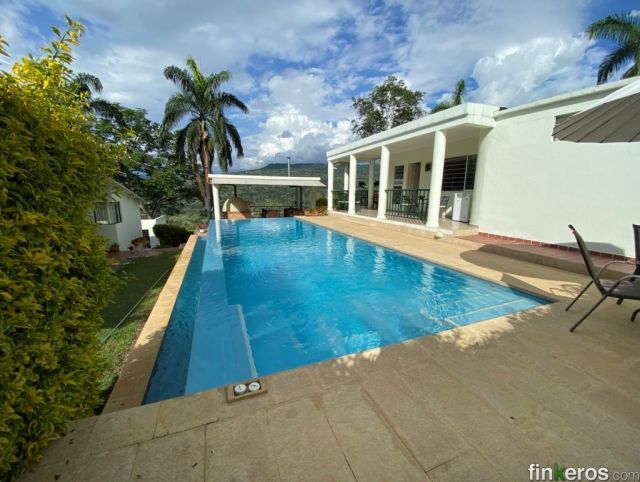 Casa Campestre Exclusiva en Arbeláez - Finca en Arbeláez, Cundinamarca